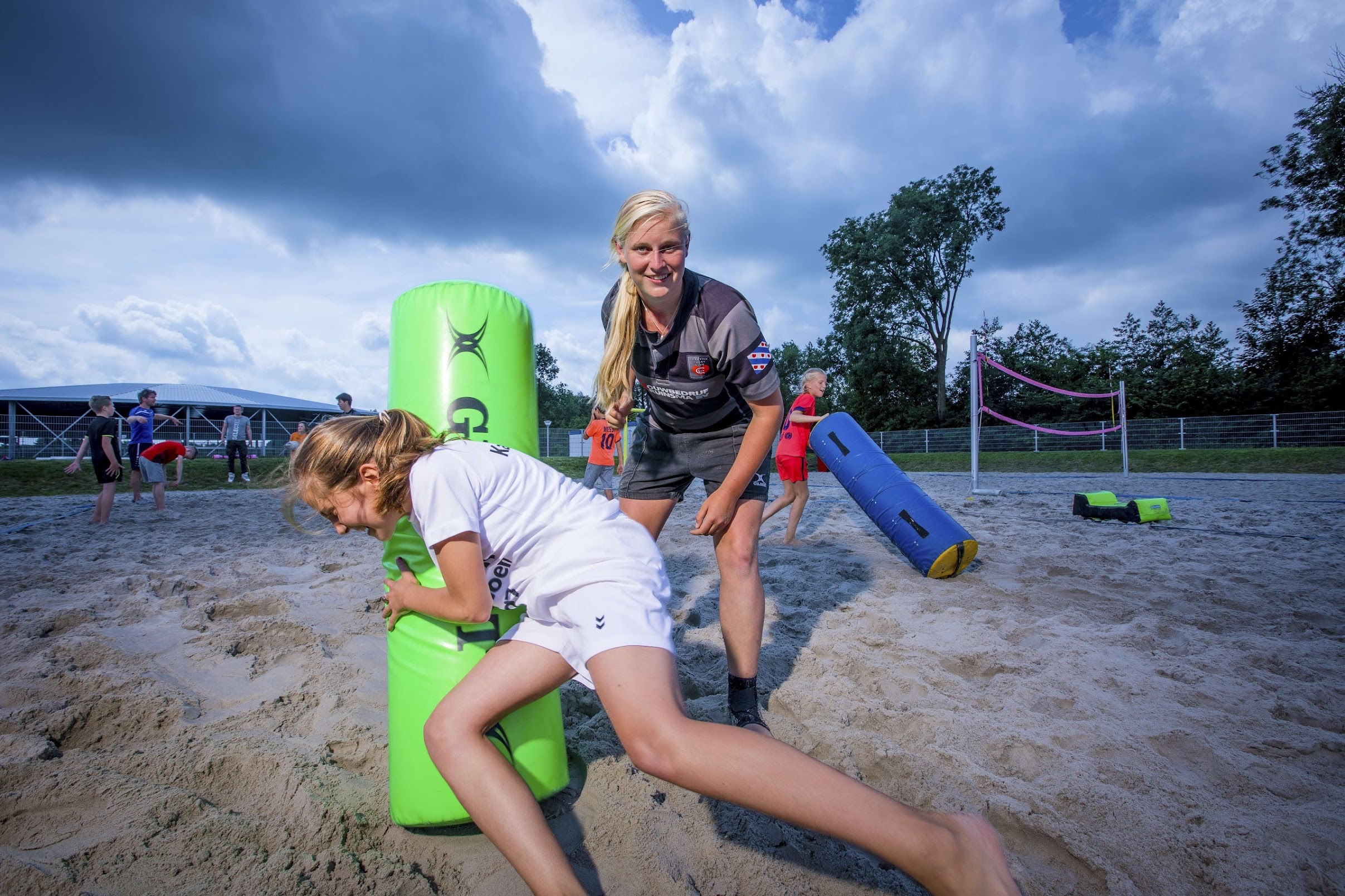 Rugby op strand in Harlingen